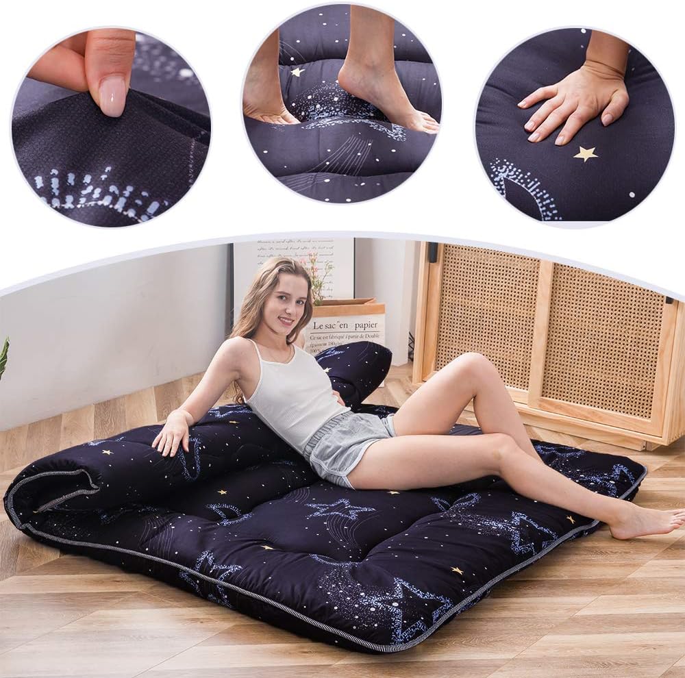 MAXYOYO Japanse Futon matras met patroon, gewatteerde logeermatras, logeerbed, opvouwbaar, tatami, mat, ademend, logeerbed voor camping, bank, droom, maan, 135 x 190 cm