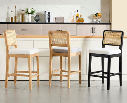 Barstoel – Barkruk – Hoog Krukje – Keukenstoel – Bistrostoel – Set van 2 – Rieten Rugleuning – Chenille Zitkussen – Massief Houten Poten – Wit - QUORE