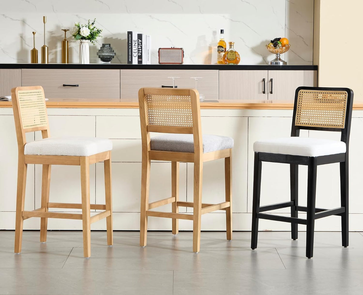Barstoelen – Barkrukken – Keukenstoelen – Eetkamerstoelen – Set van 2 – Rieten Rugleuning – Comfortabele Chenille Zitting – Massief Houten Poten – Grijs-Naturel - QUORE
