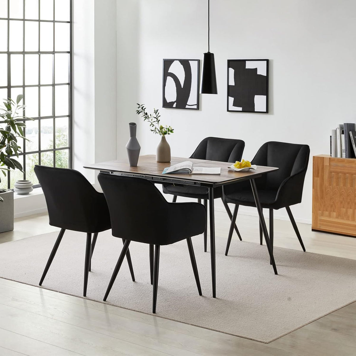 TUKAILAI Eetkamerstoelen, set van 2, van fluweel, keukenstoel, gestoffeerde stoel, armleuning, rugleuning, zachte zitkussens, metalen poten, moderne stoel voor keuken, eetkamer, woonkamer, zwart