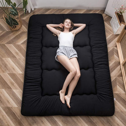 MAXYOYO Futon Floor Mattress, Japanese Floor Mattress, Futon, Foldable, 1 Seater, Quilted Mattress for Guest Travel and Camping(Black,150x200cm)
