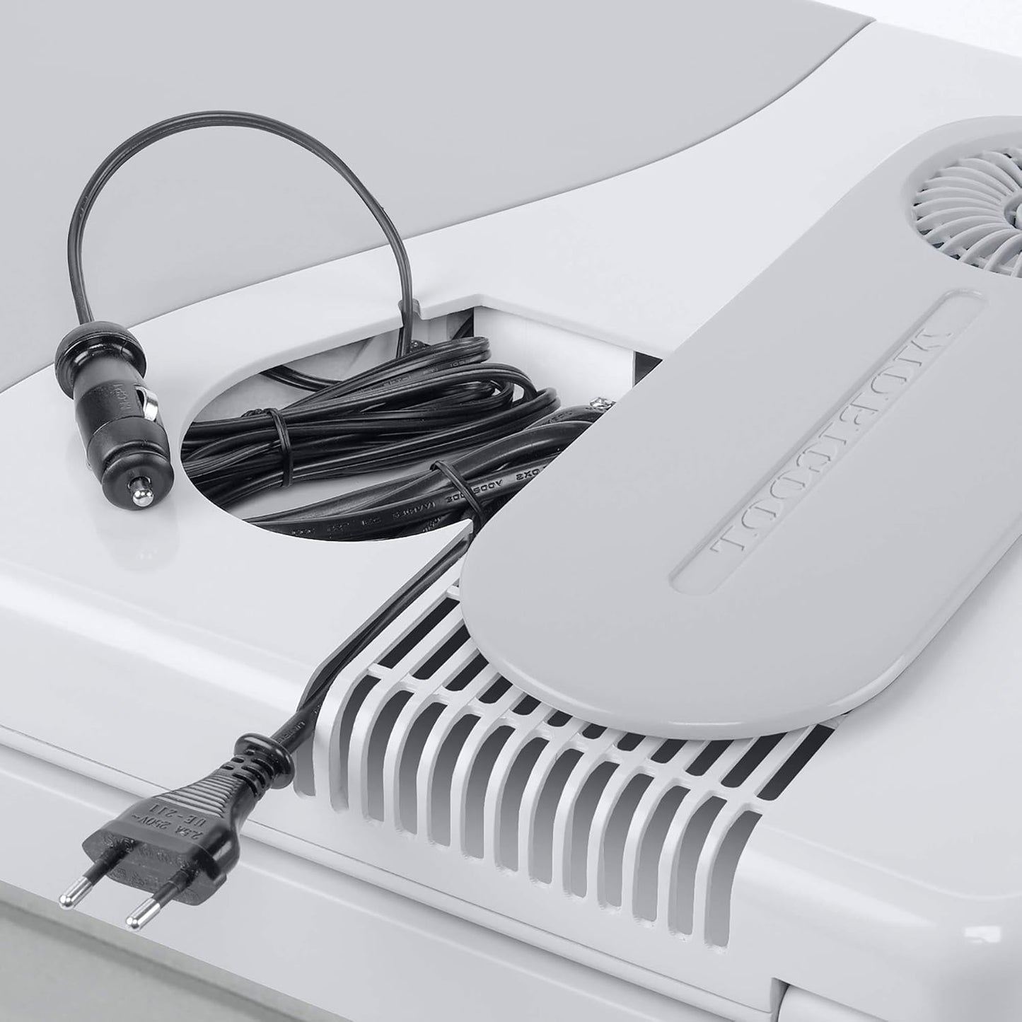 Koelbox – Koelbox Elektrisch – Mobiele Koelbox – Draagbare Koelbox – 39 Liter – Aluminium Behuizing – Koelt Tot 20 °C Onder Kamertemperatuur