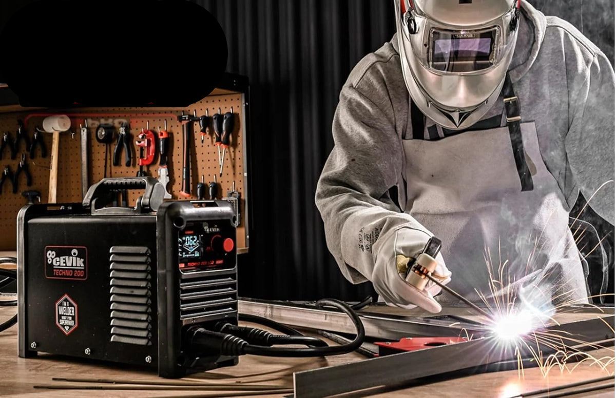 CEVIK PRO CE-TECHNO200LCD - Inverter lasapparaat MMA/TIG - 20-200 Amp - Elektroden tot 4 mm - Geavanceerde besturingstechnologie - Veelzijdigheid van materialen - Compact en draagbaar - Inclusief