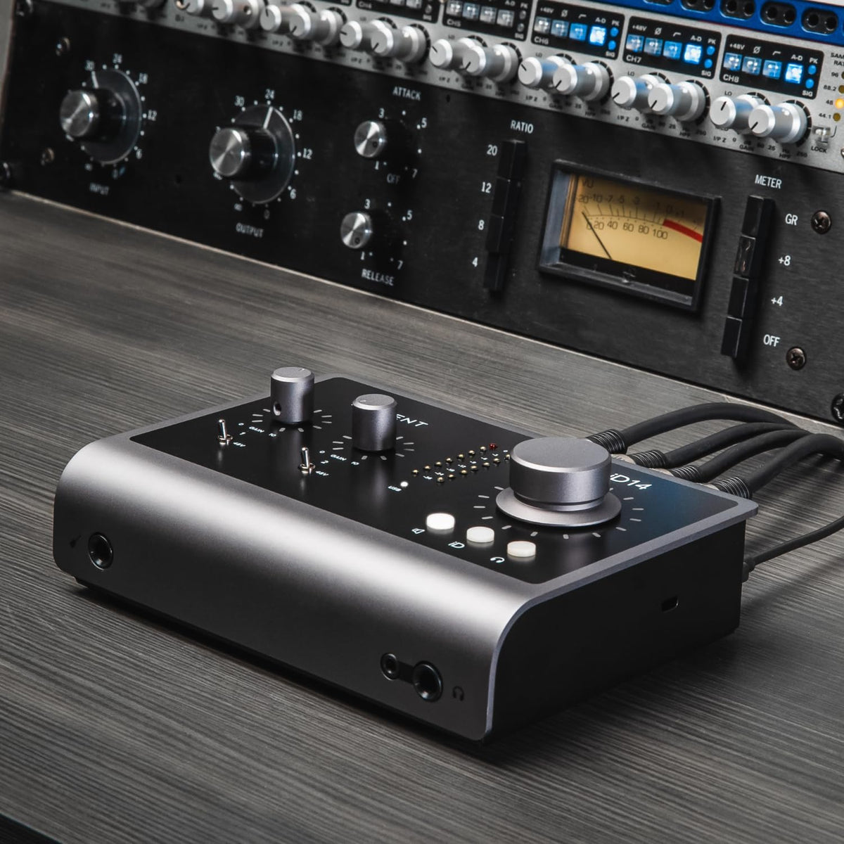 Audient iD14 MKII Audio-interface, 2 klasse-A-microfoonvoorversterkers (High Performance USB-audio-interface, USB-C-aansluiting, Monitor Mix en Monitor Panning-functie, 2 koptelefoonuitgangen), zwart