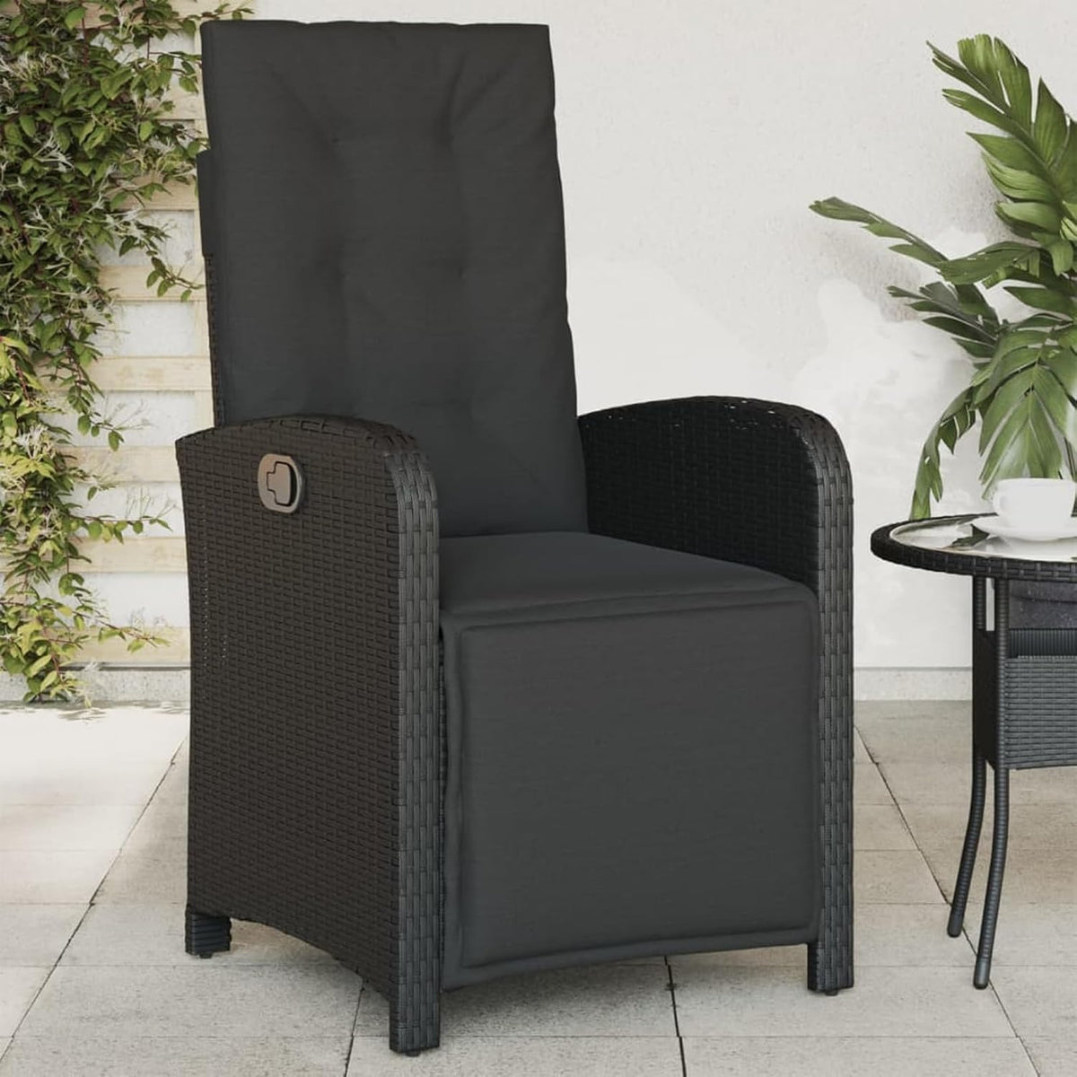 Gecheer Garden Chair with Footrest Black Poly Rattan Garden Chair Garden Chair Rattan Adjustable Rattan Outdoor Chair - QUORE