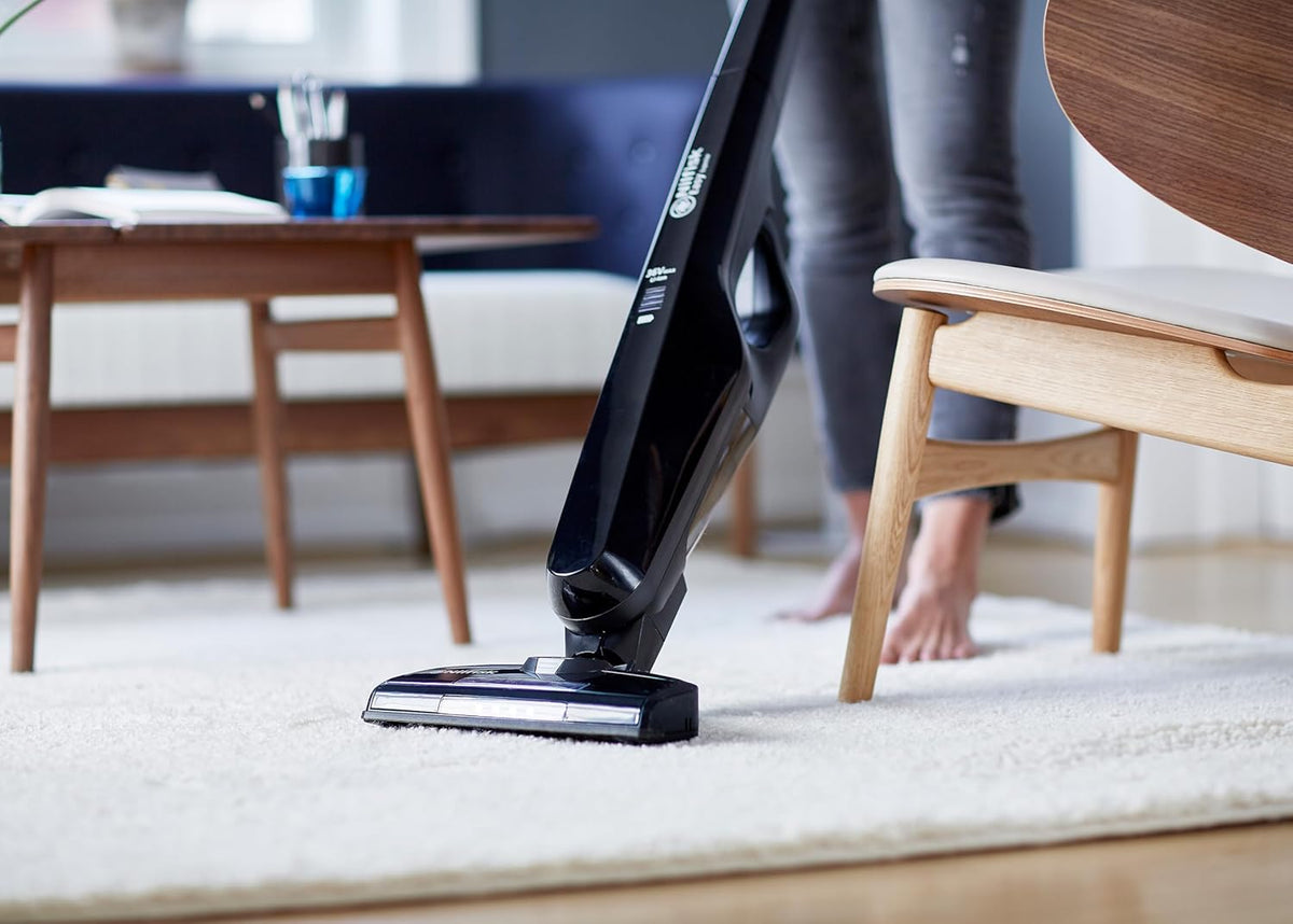 Nilfisk Easy 2-in-1 Steelstofzuiger – Snoerloze en Zakloze Stofzuiger – Steelstofzuiger en Kruimeldief, 28V – Zwart