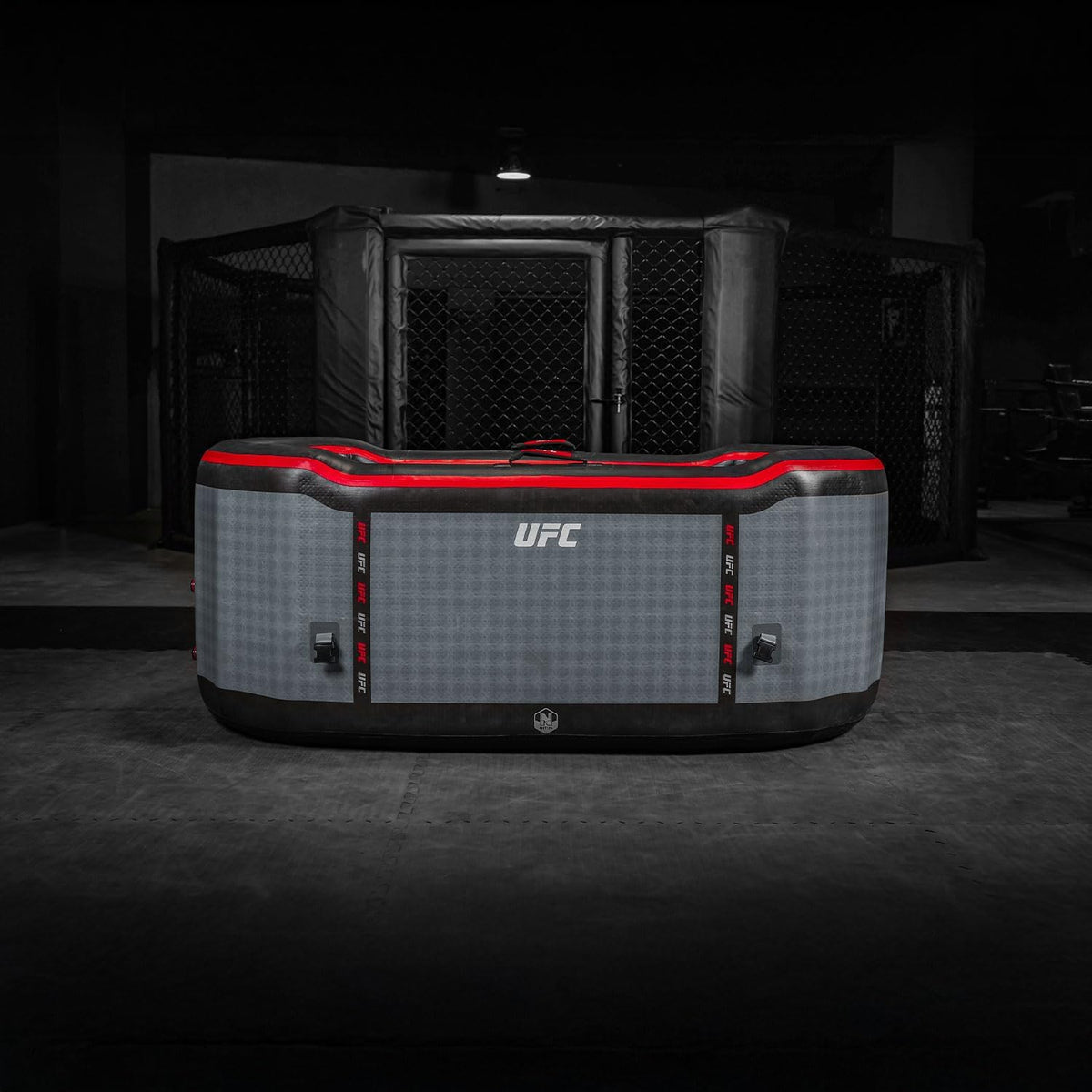 N NETSPA Ice Bath UFC (SP-UFC301) - ICEBATH UFC Dropstitch Cold Bath: innovatie in de hersteldienst - 170 x 67 x 92 cm - 1 persoon - 320 L - compatibel met ijsblokjes en chiller