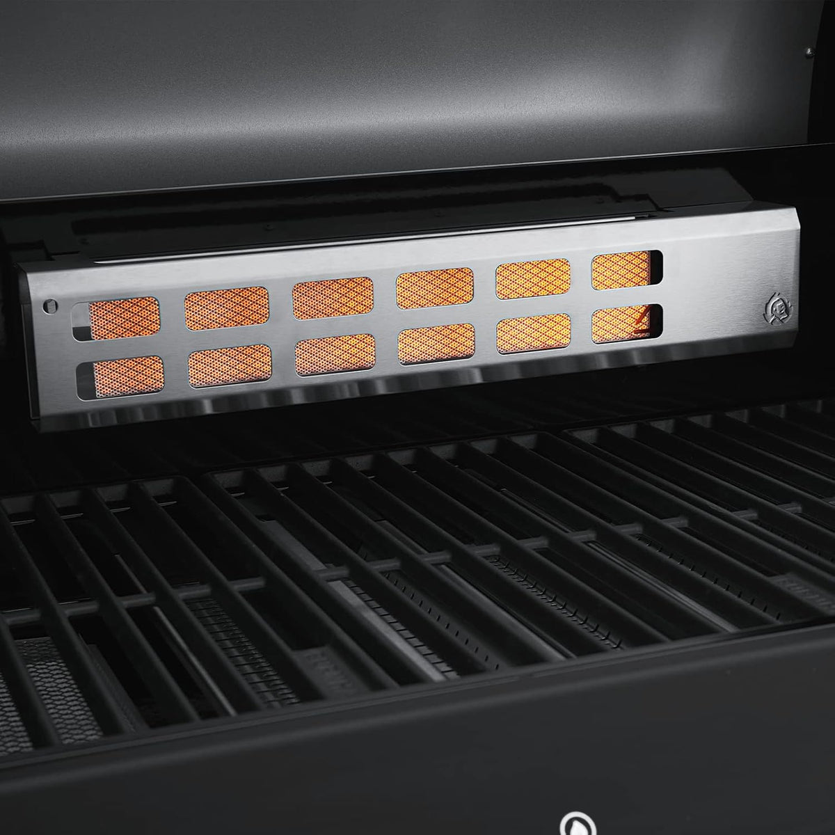 BURNHARD 3 Burners Gas Barbecue FRED Deluxe BLACK Series 3 incl. Rear Burner, Ceramic 900 °C Infrared Burner, Side Cooker, Cast Iron Grill Grate + Folding Side Tables - QUORE