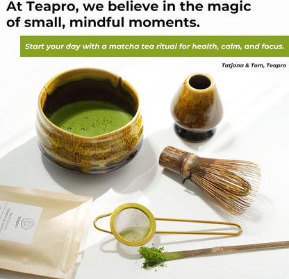 Gele Japanse Matcha Set: Bamboe Whisk & Scoop, Keramische Bowl & Garde Houder, 30g Ceremonieel Poeder, Zeef | Traditionele Starter Gift Set