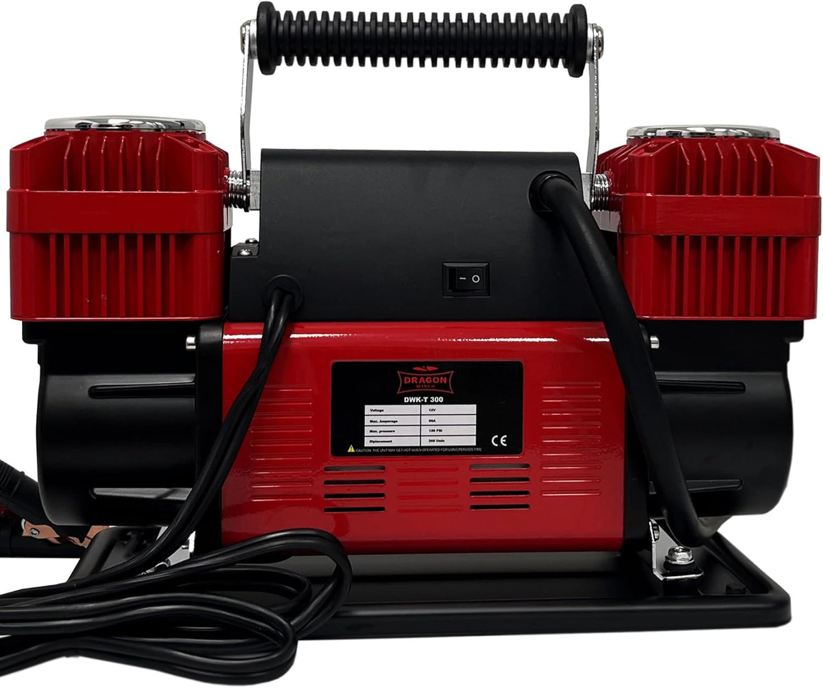 Draagbare Luchtcompressor – Elektrische Pomp – Auto Compressor – 12V Compressor – Mini Compressor – 10,3 BAR / 150 PSI – 300 L/min Capaciteit met Manometer en Draagtas