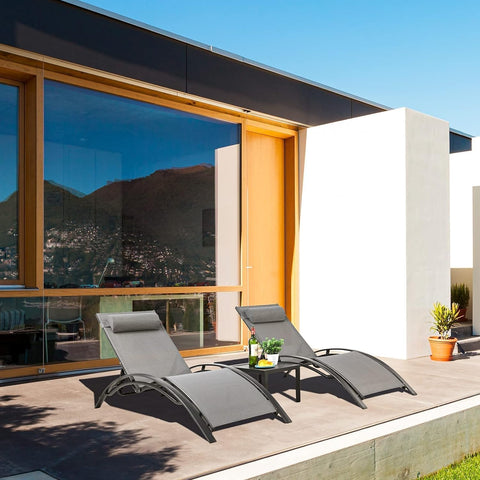 Ligstoel - Tuinligstoel - Ligbed - Ligbeddenset - met Bijzettafel - Kussens - Stapelbare - Verstelbaar -  Weerbestendig - voor Tuin - Zwembad - Strand - Aluminium - 64 x 153 x 83.5 cm Ligstoel - 46 x 35 x 28.3 cm - Grijs