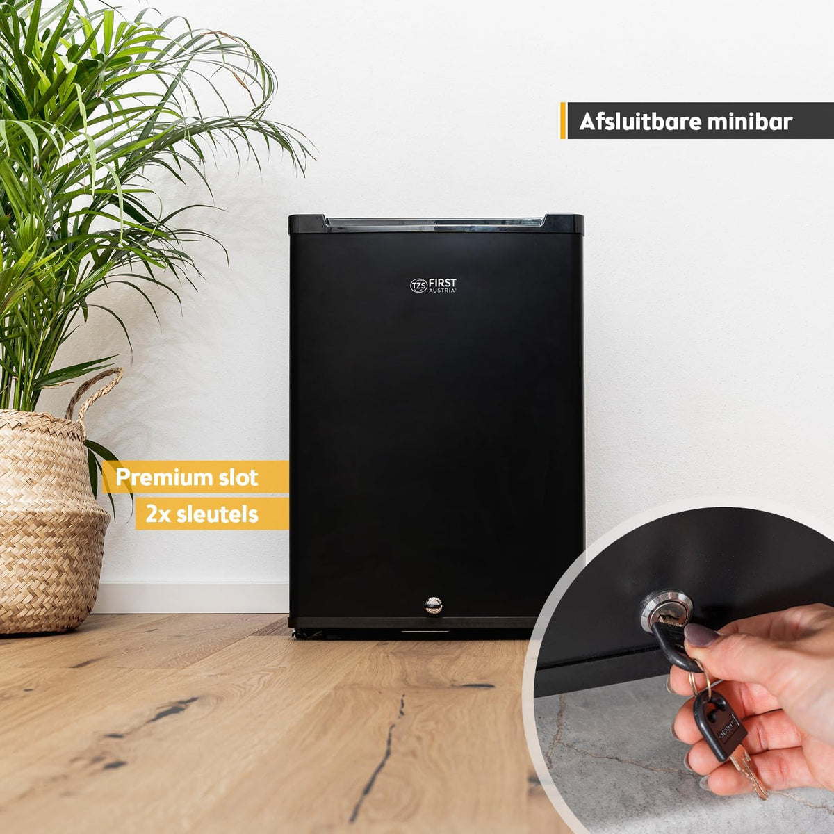 TZS First Austria - Mini Koelkast 40L stille en afsluitbare - Kleine Mini Koelkast, omkeerbaar deurscharnier en binnenverlichting - Minibar voor kamperen, kantoor, slaapkamer en hotel - Matzwart