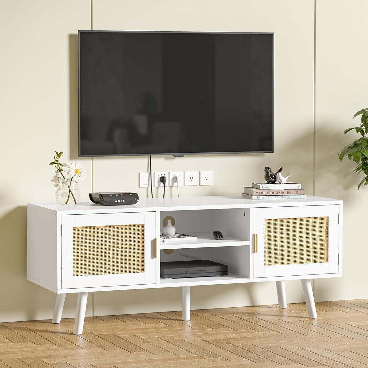 TV-meubel voor tv's tot 55 inch, rotan tv-console met 2 deuren en 2 open planken, Boho Media TV-kasten voor woonkamer, boerderij tv-units voor slaapkamer, wit