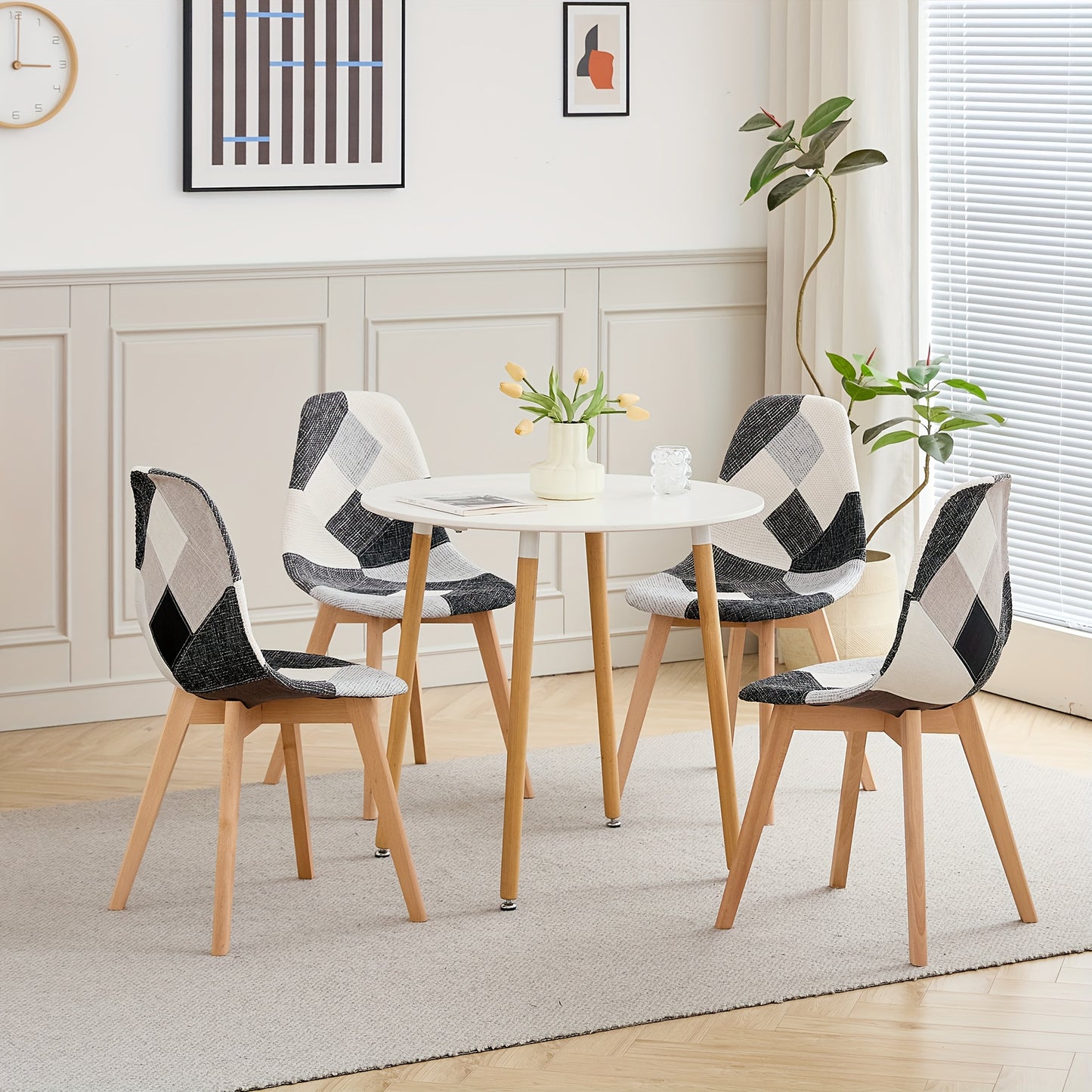 Eetkamerstoel – Stoel – Kuipstoel – Eetkamerstoelen – Keukenstoel – Scandinavisch Design – Ergonomisch – Beukenhouten Poten – Linnen Bekleding – Sponsvulling – Zwart-Wit Geruit