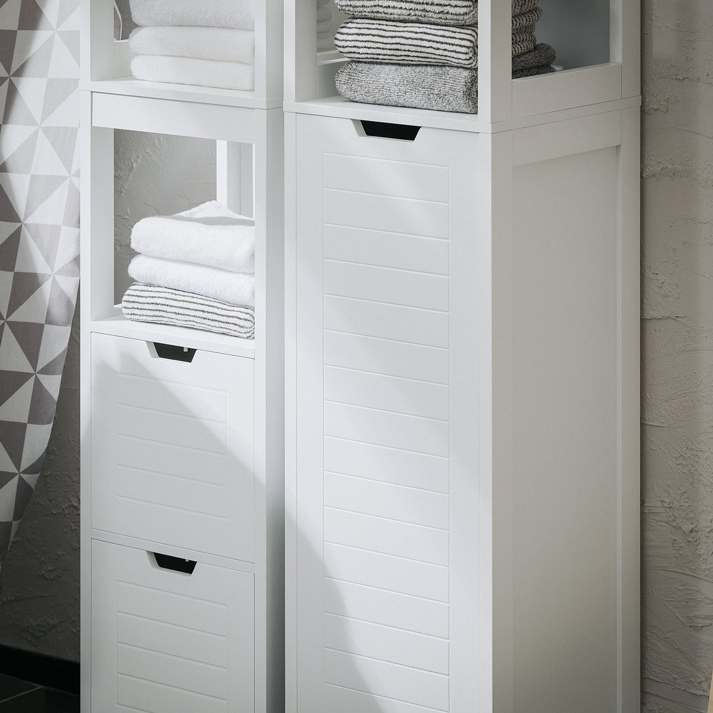Badkamerkast – Kolomkast – Opbergkast – Smalle Kast – Vloerkast – Met Wasmand – 30x30x145 cm Wit – MDF & Bamboe