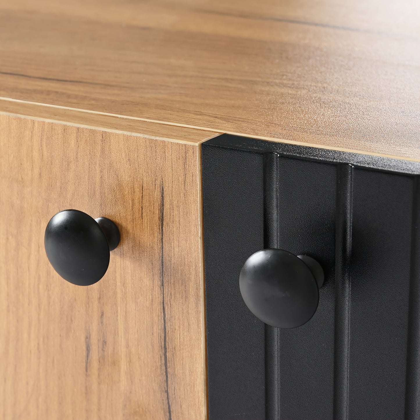TV-kast – TV-meubel – TV-dressoir – Opbergkast – Mediameubel – Modern Design – 160 cm Zwart – Drie Deuren & Twee Compartimenten