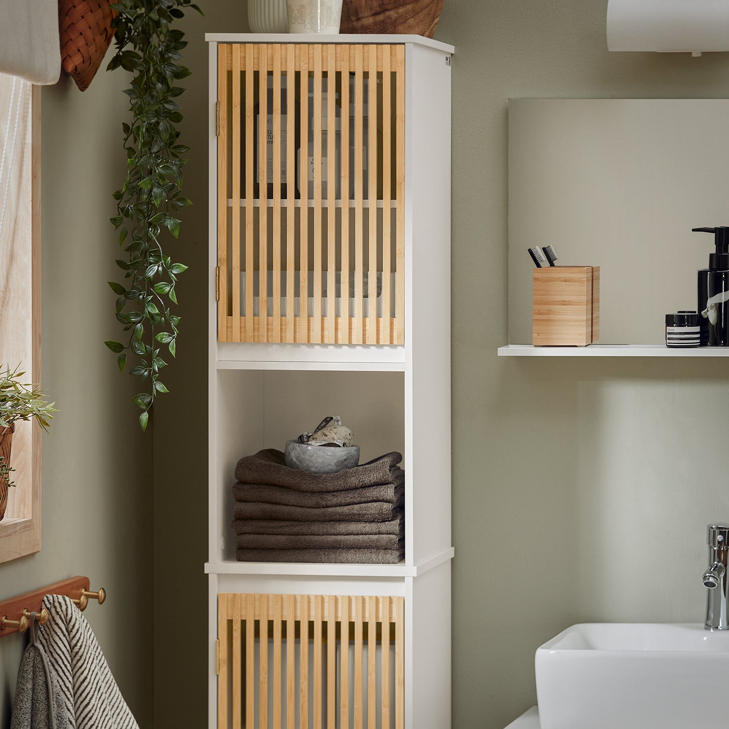 Hoge Badkamerkast – Smalle Opbergkast – Badkamermeubel – Kolomkast – Toiletkast – Vochtbestendig MDF & Bamboe – Anti-Omvalbeveiliging 33x33x165 cm