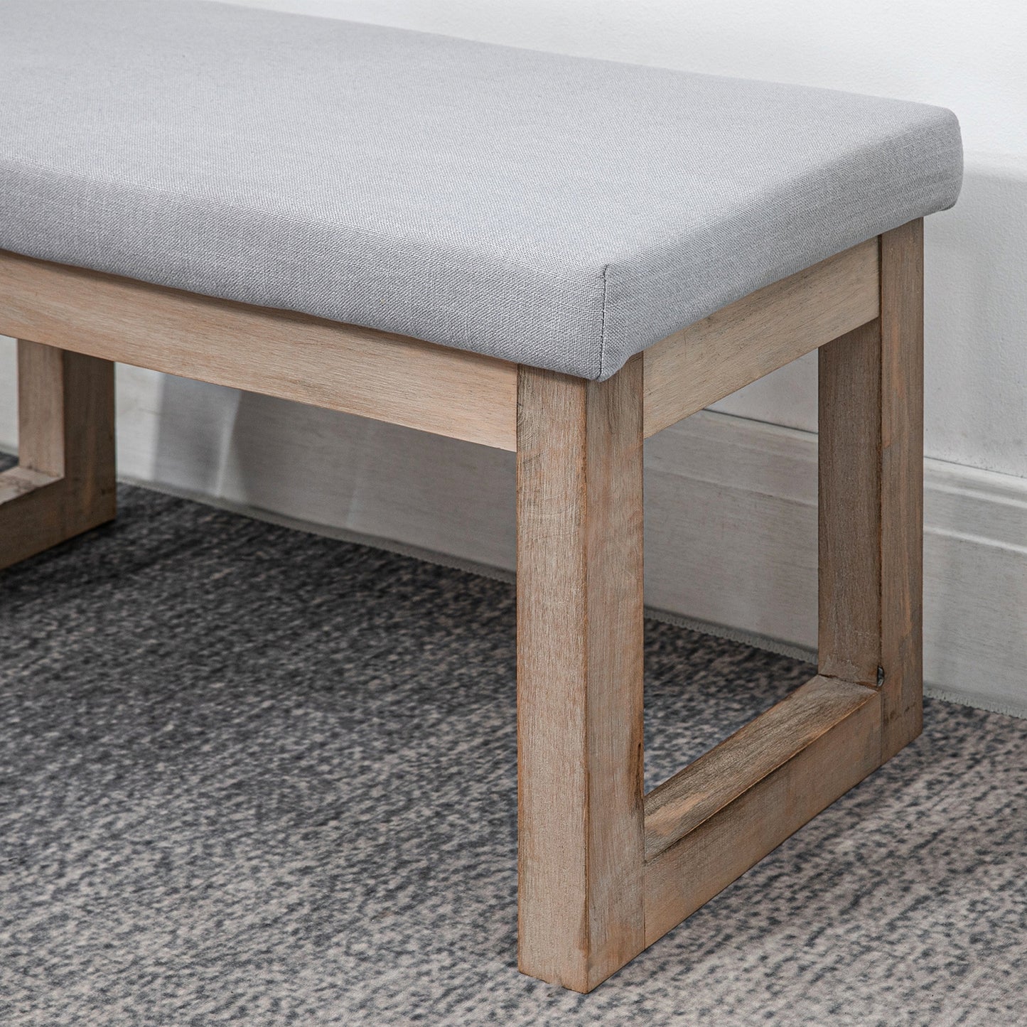 Voetenbank – Poef – Kruk – Hocker – Zitbank – Scandinavisch Design – 68x38x42 Cm – Grijs Met Natuurlijk Houten Onderstel