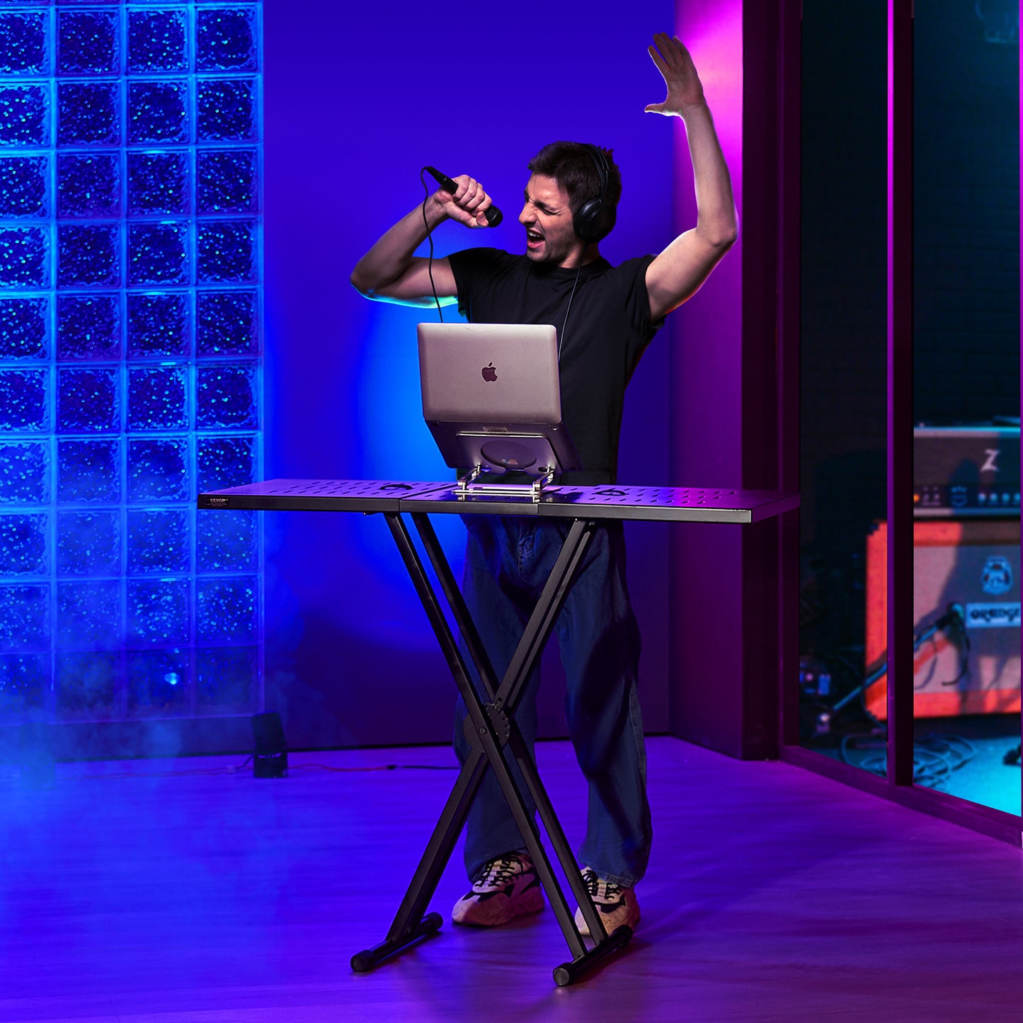 Mobiele DJ-tafel – Draagbare DJ-standaard – Keyboardtafel – Verstelbare DJ-tafel – Mobiele DJ Setup – Verstelbare Hoogte – Dubbel X-Frame Stalen Onderstel
