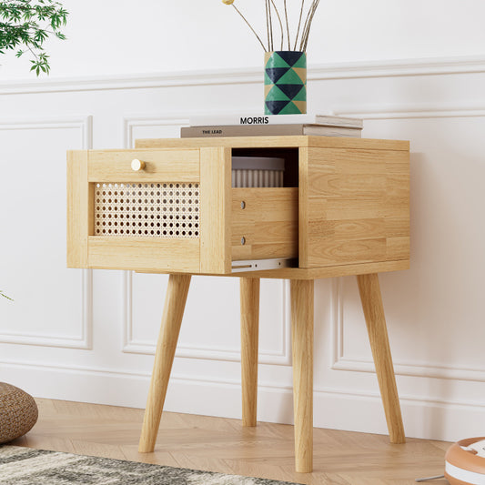 Nachtkastje – Bijzettafel – Ladekastje – Nachtkast – Houten Kastje – Rieten lade – Gouden Metalen Handvat – Lange Houten Poten – Spaanplaat en Natuurlijk riet – hoogte 68 cm