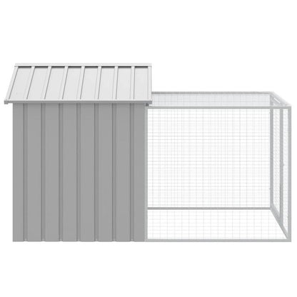 Kippenren – Kippenhok – Kippenkooi – Kipren – Kipnet – Lichtgrijs – Gegalvaniseerd Staal – Ruime Afmetingen 117x201x123 cm – Voorzien Van Handige Uitloop