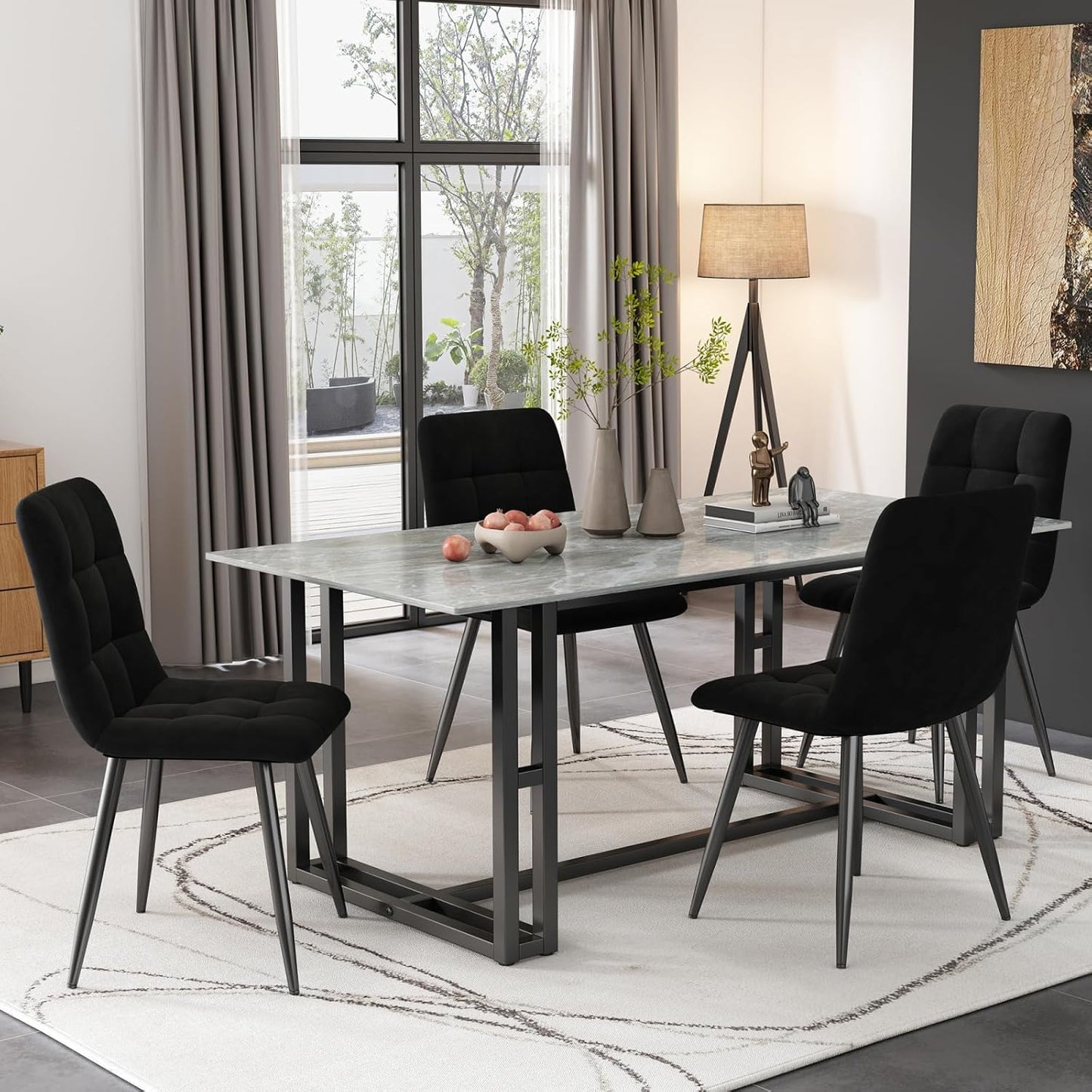 Eetkamerstoel – Stoel – Dining Chair – Designstoel – Velours Stoel – Set van 4 – Fluwelen Bekleding – Metalen Poten – Zitbreedte 44 cm – Puntig Modern Design