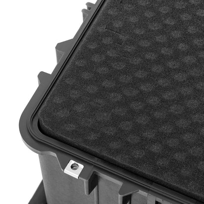 Protective Transport Suitcase on Wheels with Retractable Handle, 79 x 59.5 x 36.5 cm, 123 L