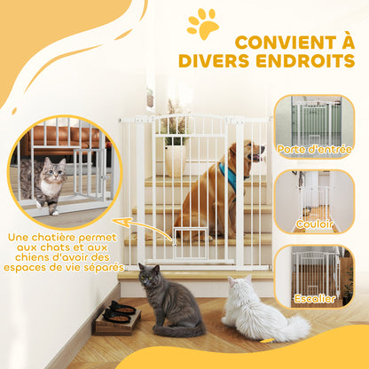 Hondhekje – Huisdiervoorheining – Traphekje – Afsluithek – Dierenhek – Verstelbaar 76-104 cm – Dubbel Veilig Slot – Met Kattenklep – Wit – Stalen Behuizing