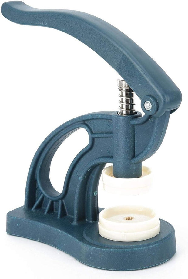 Sturdy and durable - Non-slip handle - Battery replacement - Closer view of the case