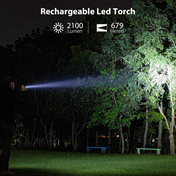 Zaklamp - Tactische Zaklamp - LED-buitenlamp - Krachtige - Oplaadbare - Draagbare - met Li-Ion Batterij -  voor Zoeken - Wandelen - Noodsituatie - 2100Lm - 697m Lichtpad - 3.7V - ‎IPX8 - Zwart