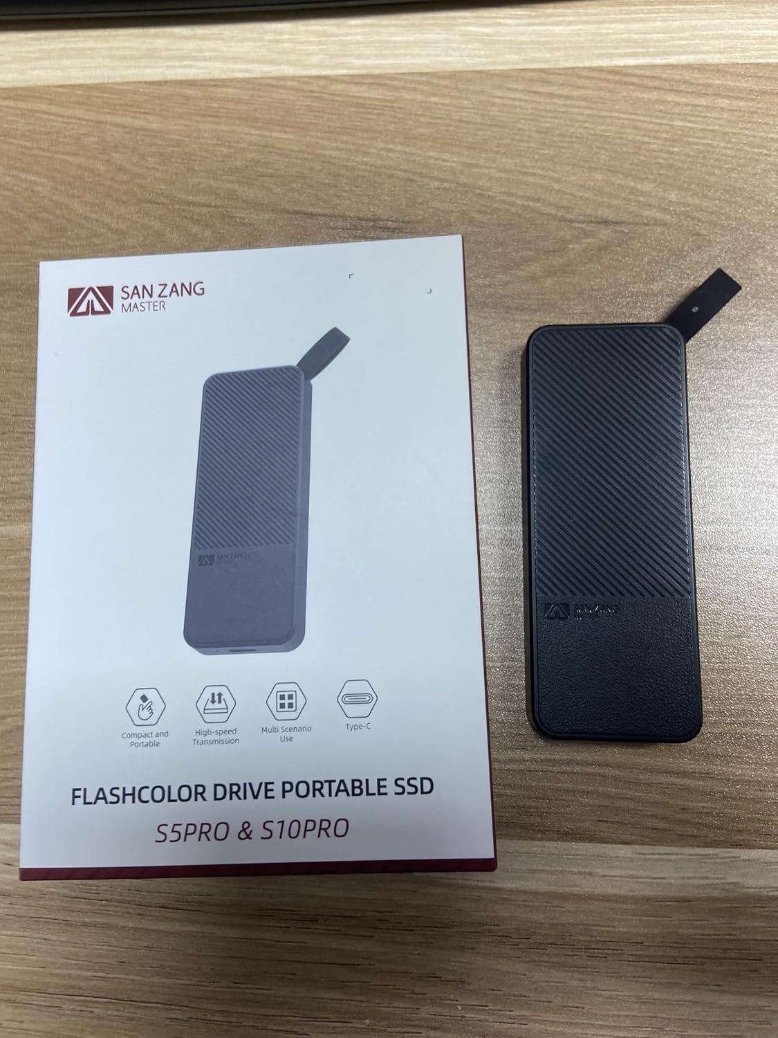 SAN ZANG MASTER Portable SSD 2TB, USB 3.2 Gen2 Portable SSD, with USB-C Cable, 560MB/s Reading, 520MB/s Writing, Reliable Storage for Mac, Laptop, USB-C Smartphone and More, Black - QUORE
