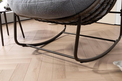 Rattan Schommelstoel – Schommelstoel Tuinstoel Rocking Chair Draaistoel Balkonstoel – Handgeweven Synthetisch Rattan – Stevig Stalen Frame – Inclusief Zacht Kussen – Weerbestendig Grijs