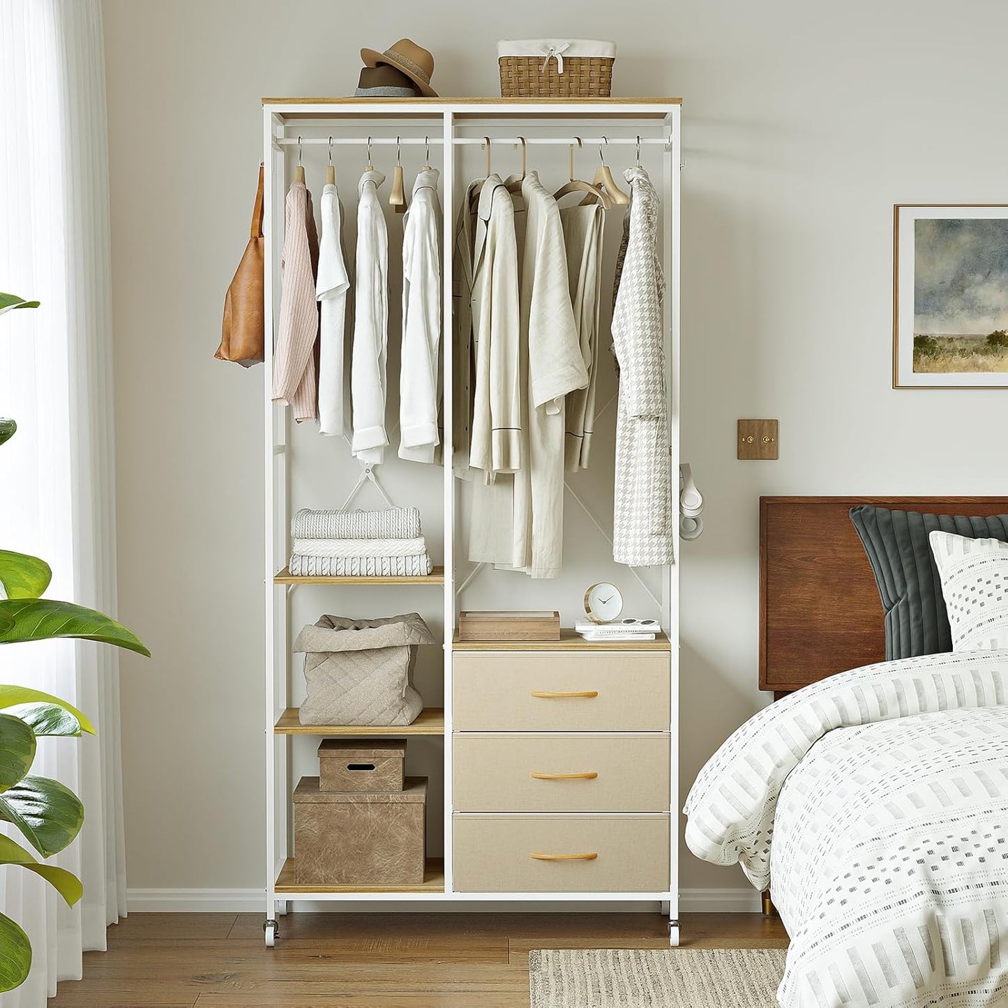 Kledingrek – Garderoberek – Open Kast – Kledinghouder – Kledingwagen Beige – Stalen Frame – 3 Lades Met Wieltjes En Haken