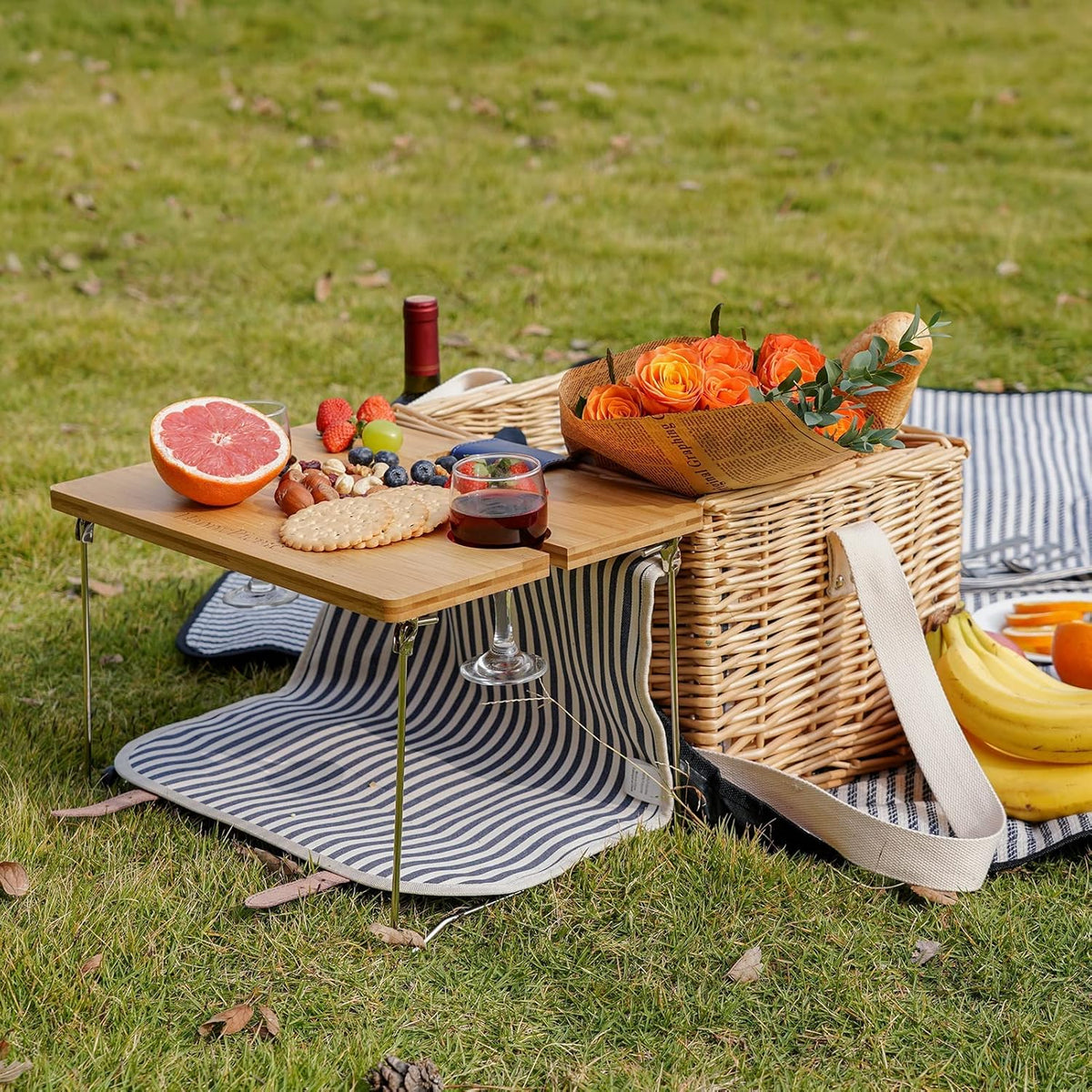 Wicker Willow Hamper Picknickmand voor 2 of 2 personen, cadeauset met bamboe wijntafel, voor camping en feestjes in de open lucht, herbruikbaar