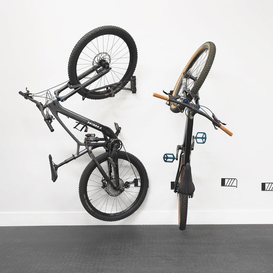 StoreYourBoard SwivelStow Mountainbike opslag 2-pack, geen lift draaibare fiets wandhouder, zware garage fietsenrek, MTB en e-bike