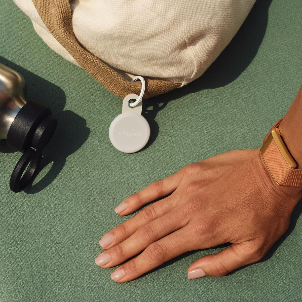 Chipolo LOOP-Oplaadbare Bluetooth tracking tag item locator voor sleutels & tassen, Apple Zoek mijn - compatibel of Google Vind plek, Laat telefoon rinkelen