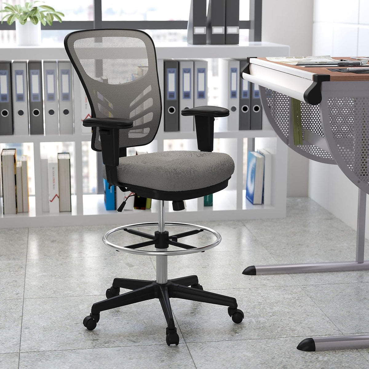 Flash Furniture Opstellen Krukken, Schuimmetaal Plastic Gebouwd Hout, Lichtgrijs Netwerk/Zwart Kader