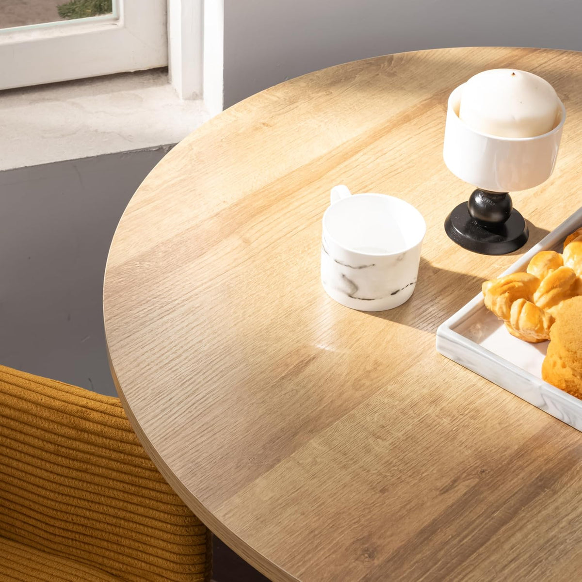 MEUBLE COSY Ronde eettafel voor keuken, woonkamer, kantoor, retrostijl, voor 2-4 personen, metalen frame, eiken + zwart, 80 x 80 x 75 cm
