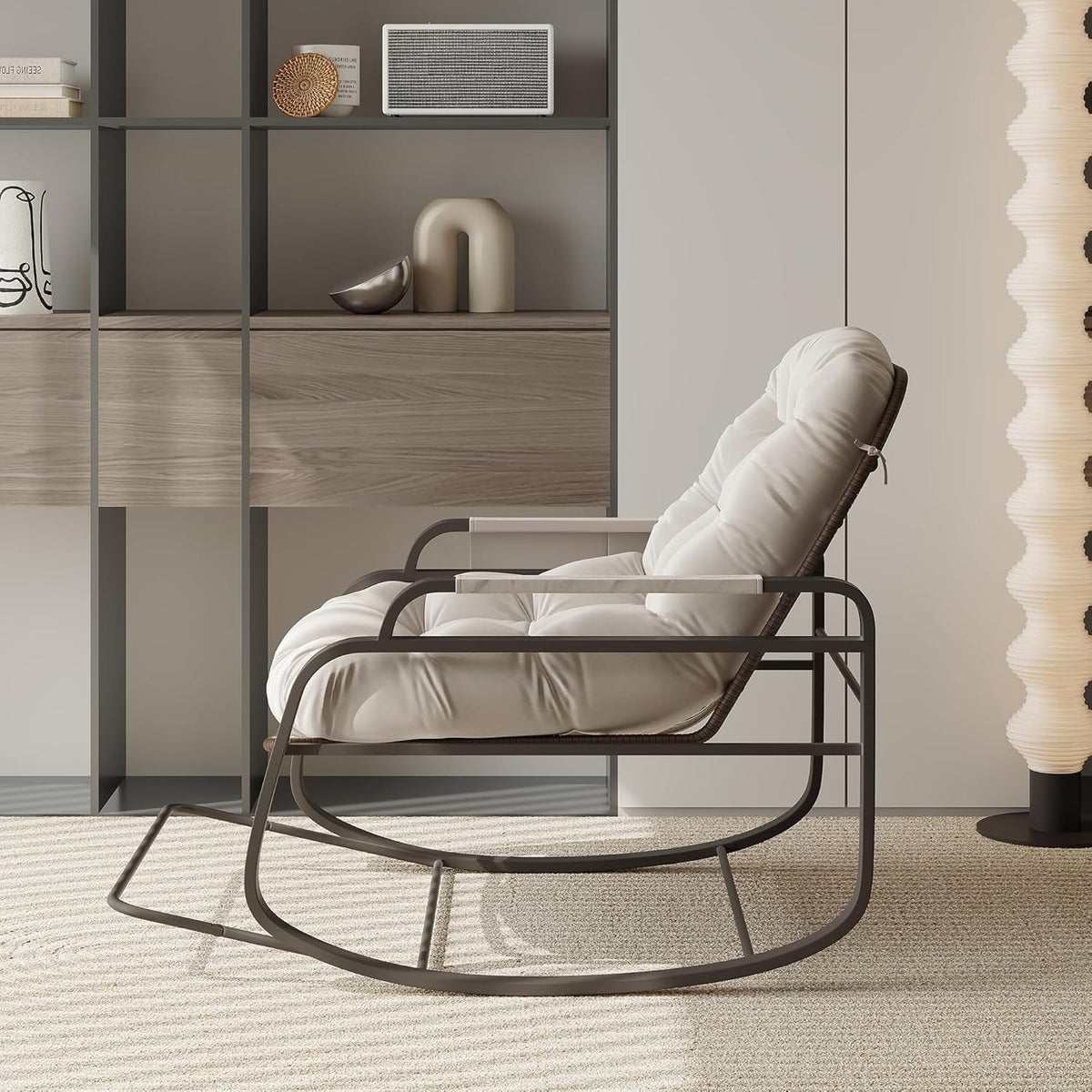 Rattan Schommelstoel – Schommelstoel Buiten – Schommelstoel Binnen – Relaxstoel – Lounge Stoel – Brede Design Schommelstoel – Inklapbare Voetensteun – Stevig Stalen Frame