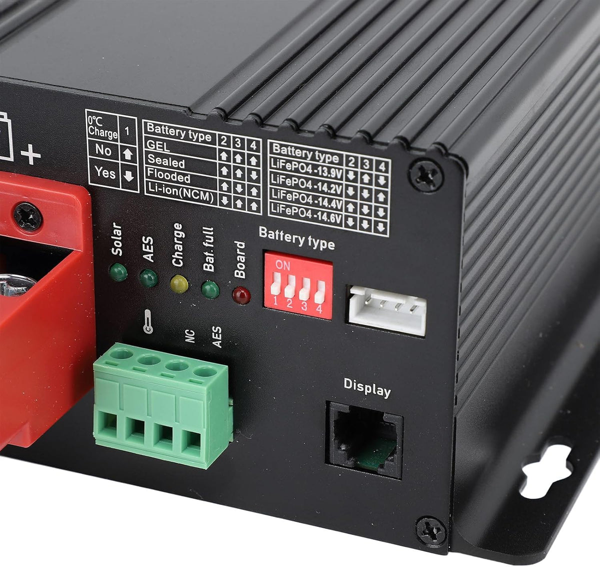 MPPT Solar Controller 40A 12V / 24V Car - Intelligent Regulator for AGM Lithium Battery | 680W PV Capacity with Overload Protection | RV Marine Home Off Grid - QUORE