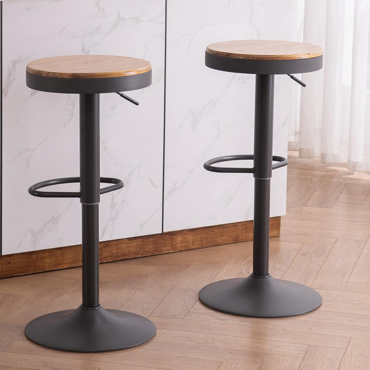 Kidol & Shellder barkrukken houten zitting, set van 2,360° draaibare krukken, verstelbare barkrukken bar hoogte, vintage industrieel, zwart