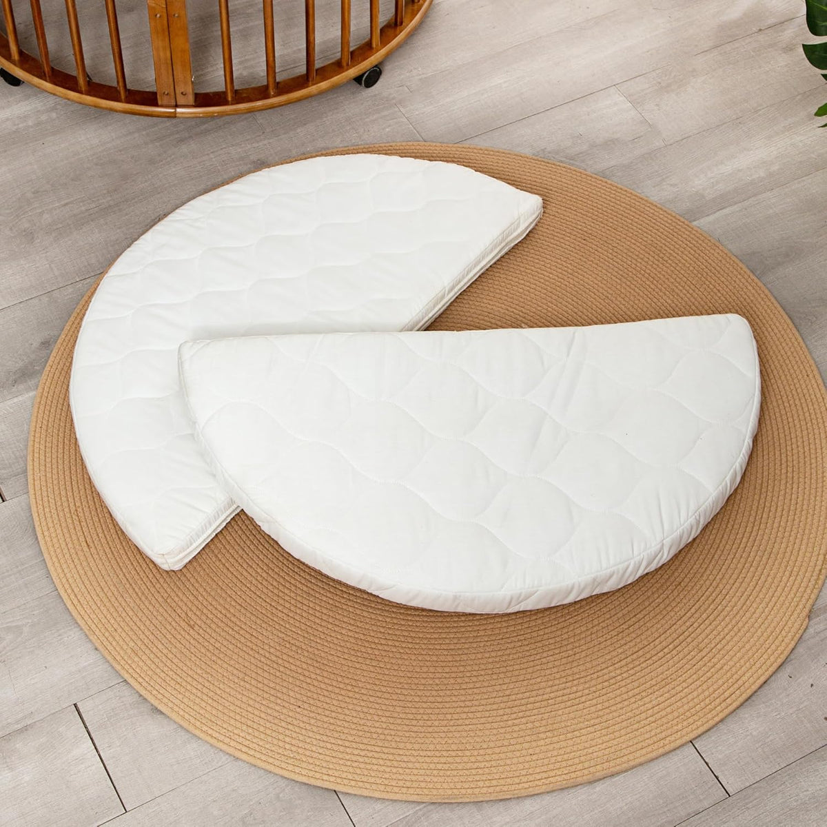 Baby Box – Round Wooden Play Box – Playpen – Includes Mattress – 91x91x85cm – Brown - QUORE