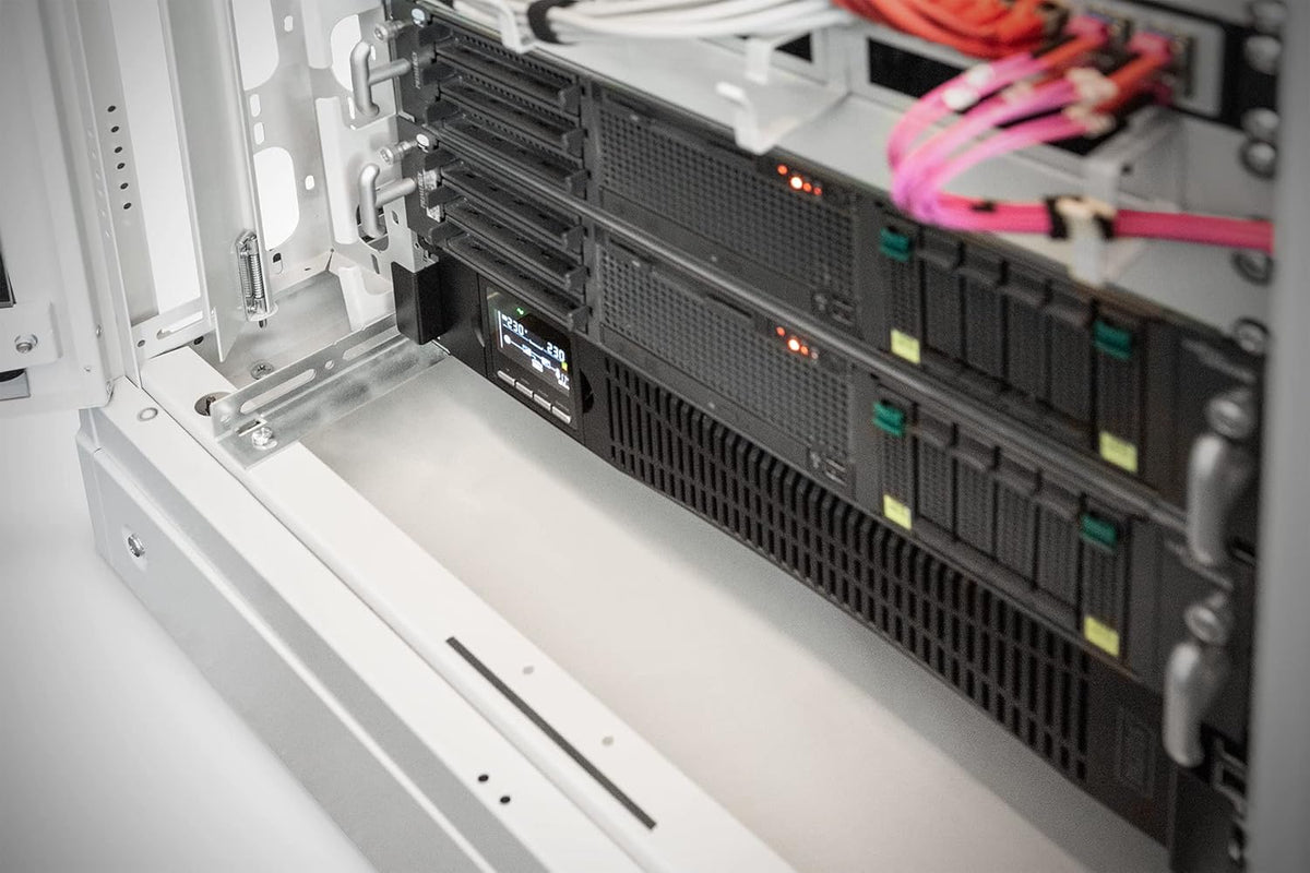 UPS – Ononderbroken Voeding – Noodstroomvoorziening – Noodvoeding – Back Up Voeding – 1000 VA / 1000 W – 19 Inch 2U Rackmontage