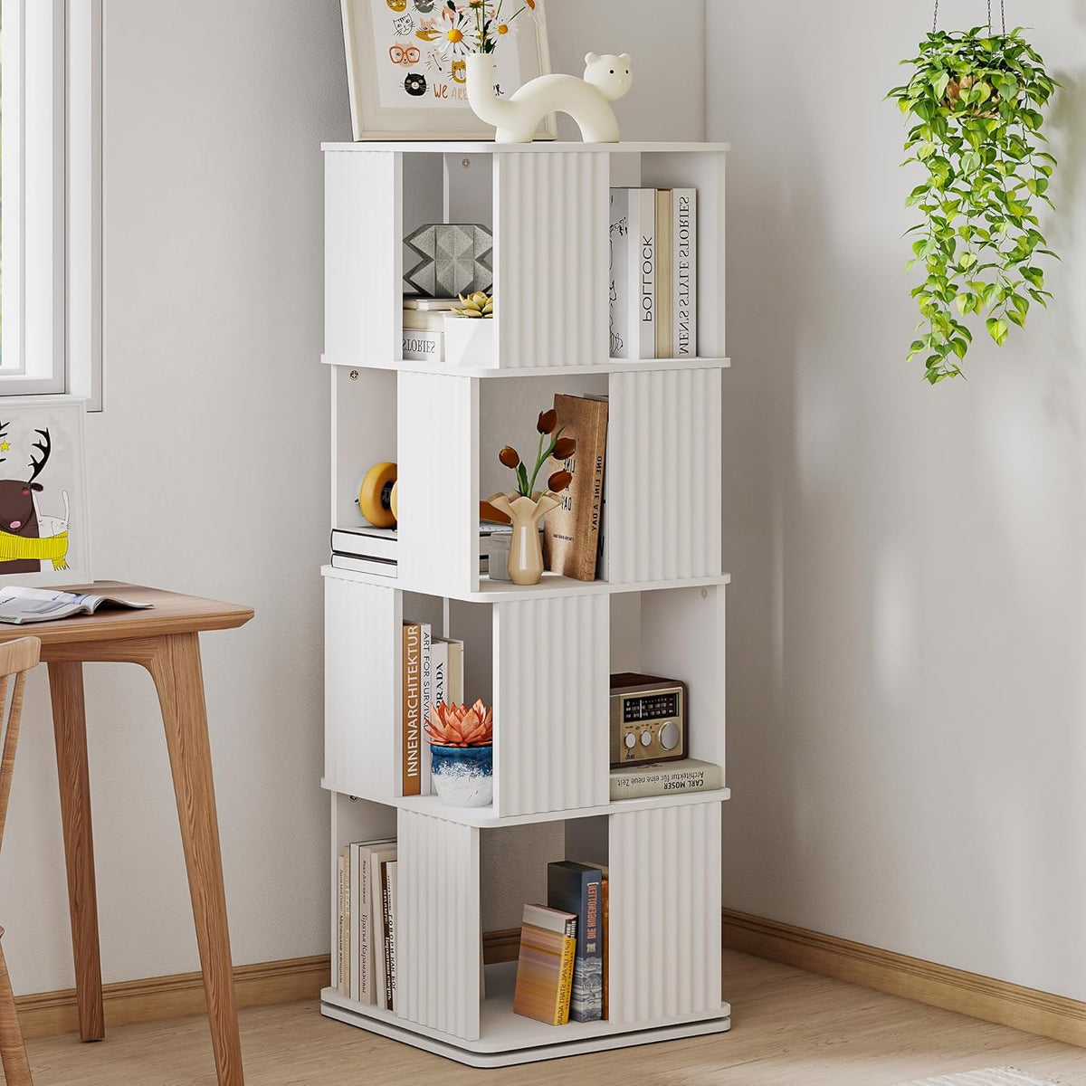 YOSHOOT 4-laags roterende boekenplank staande 360 ° roterende boekenkast, 129,3 cm houten draaiende boekenplank, boekenopbergrek voor studeerkamer, slaapkamer, woonkamer, 45 x 45 x 129,3 cm (wit)
