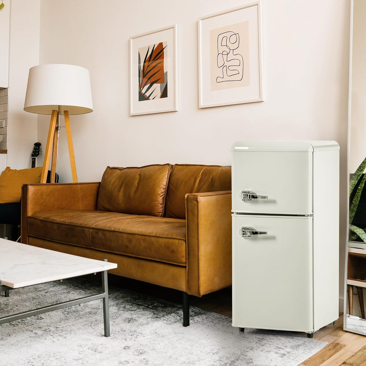 Compact retro refrigerator with freezer compartment, 60 litres total volume (22 l freezer/38 l refrigerator compartment), energy class E, cream white, 89 cm height, quiet 45 dB, 7 temperature levels - QUORE