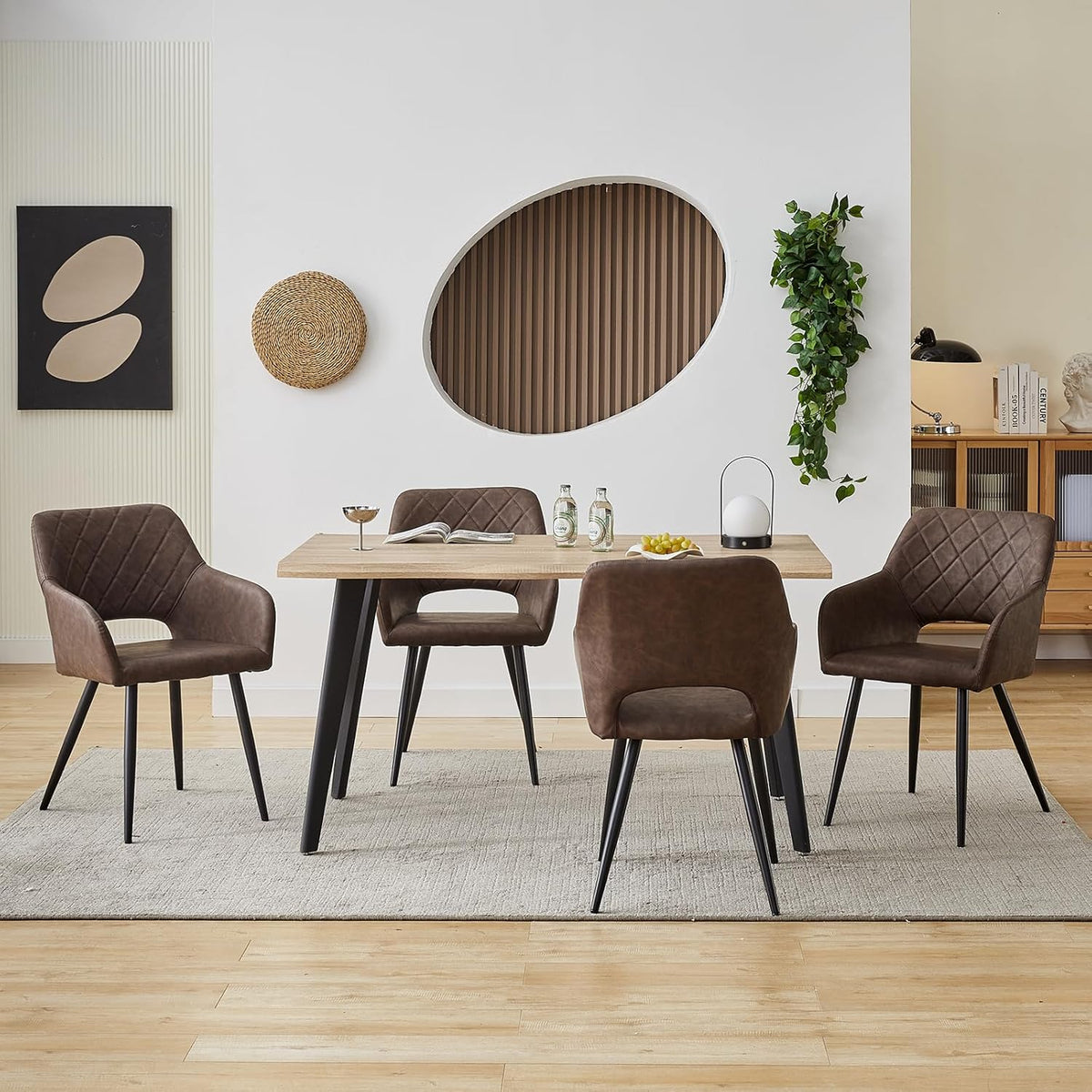 TUKAILAI Set van 2 kunstleren eetkamerstoelen, gestoffeerd, met open rugleuning, armleuningen, gevoerde zitting, metalen poten, stoelen voor woonkamer, eetkamer, keuken, bruin - QUORE