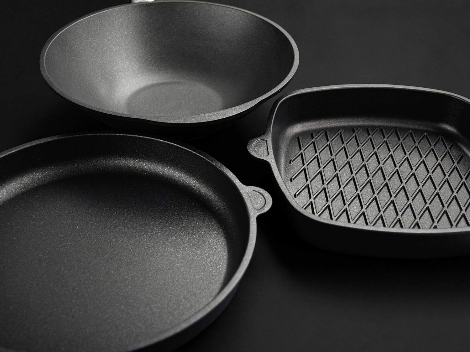 AMT Gastroguss Frying pan, 28 cm diameter, 7 cm high, stewpan, removable handle, suitable for induction, Lotan® non-stick finish, cast iron pan (cast aluminum), AMZN-I-728-Z20B - QUORE