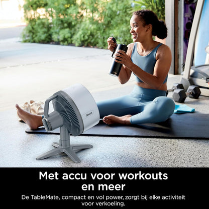 Shark FlexBreeze TableMate Snoerloze Ventilator Binnen & Buiten, Tot 24 Uur Gebruikstijd, Hoge Snelheid Koeling, 20 m Bereik, Stil & Duurzaam, 5 Snelheden, Oscillatie, Afstandsb., Wintermist FA150EU