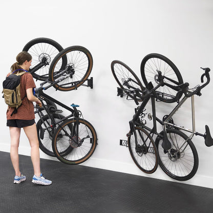 StoreYourBoard SwivelStow Mountainbike opslag 2-pack, geen lift draaibare fiets wandhouder, zware garage fietsenrek, MTB en e-bike