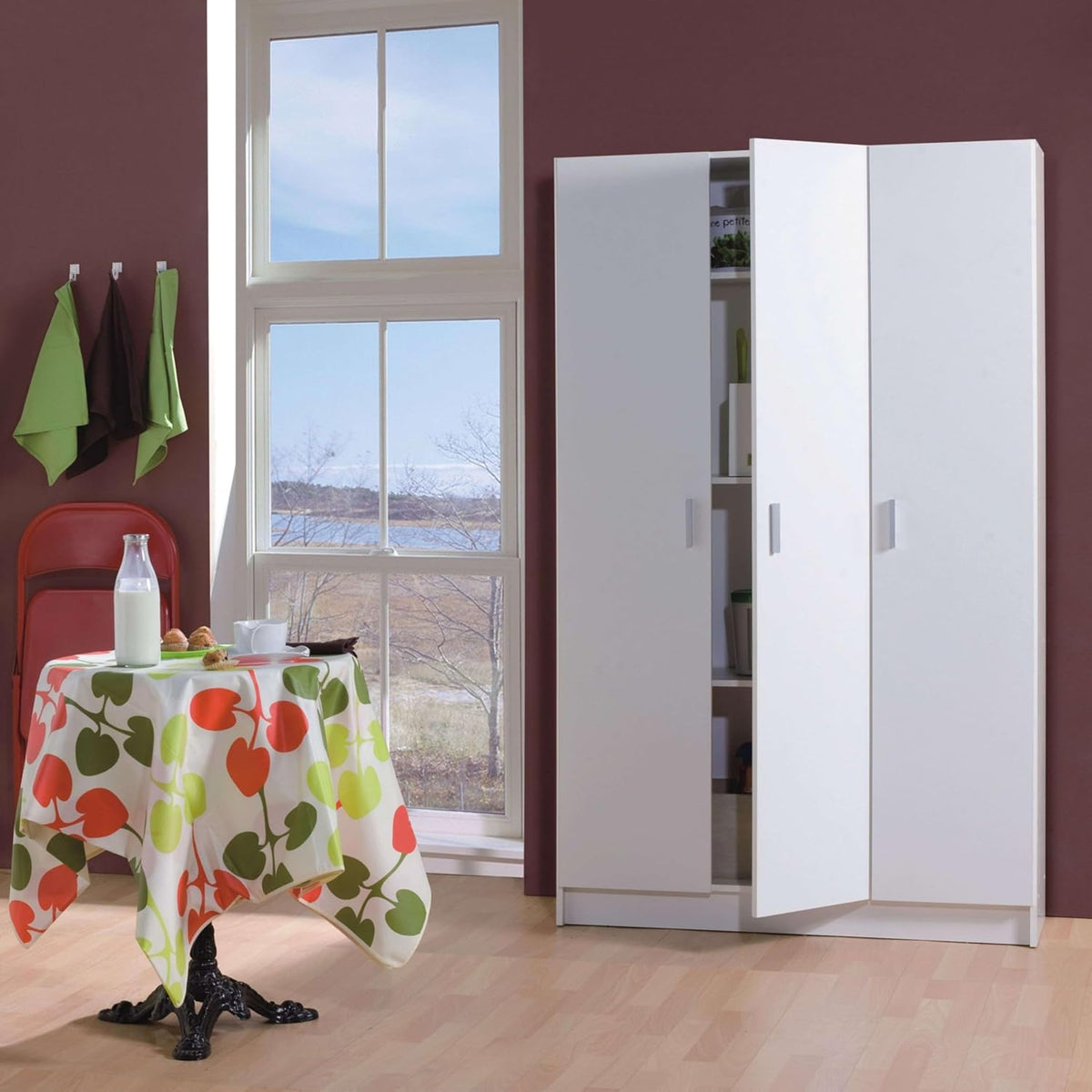 Multifunctionele kledingkast met drie vleugeldeuren en drie verstelbare planken, kleur wit, afmetingen 109 x 37 x 180 cm